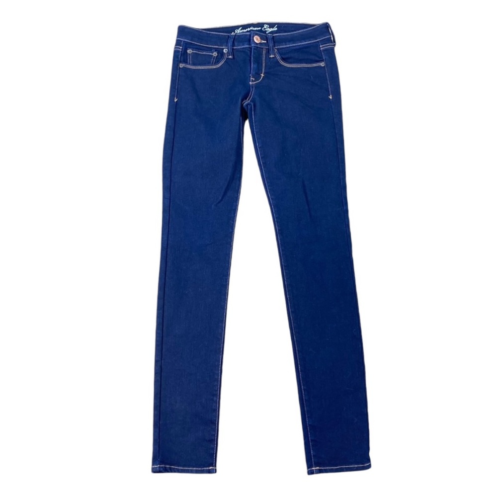 Woman’s American Eagle dark wash skinny jeans size 6